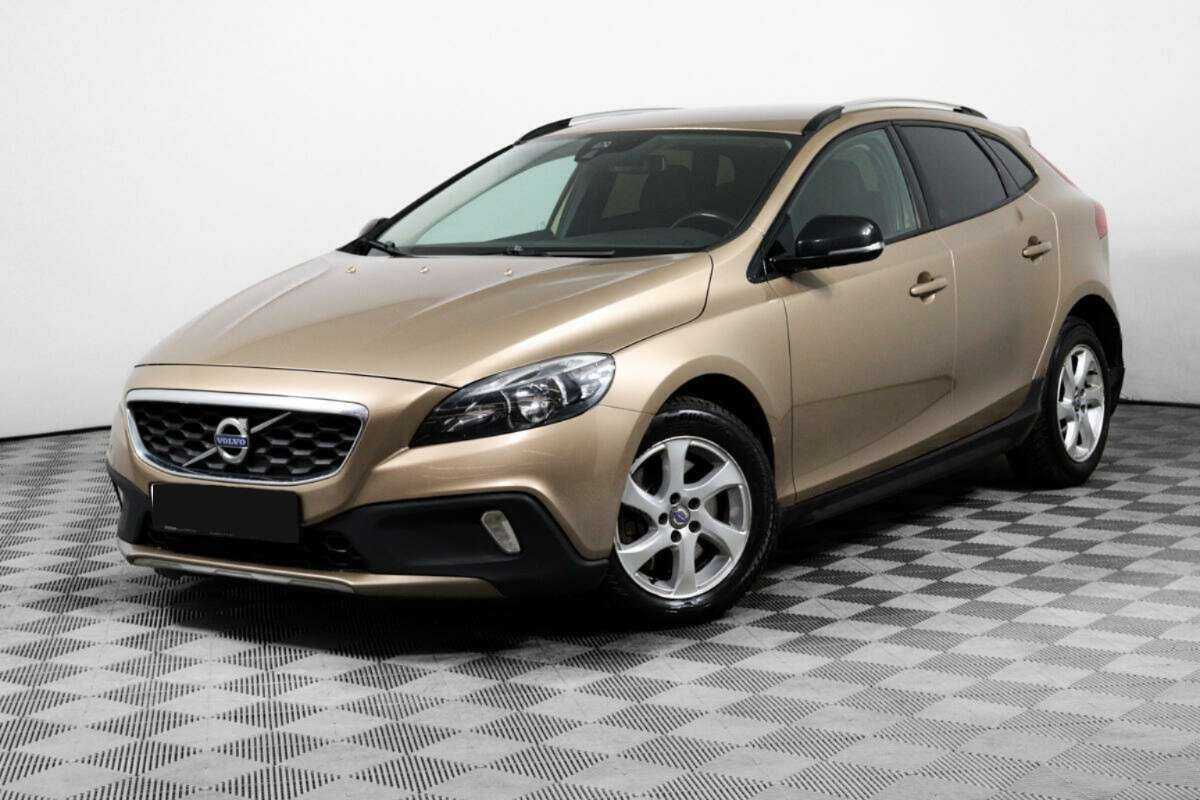 Volvo V40 Cross Country с пробегом — 2013 год. Посмотреть фото