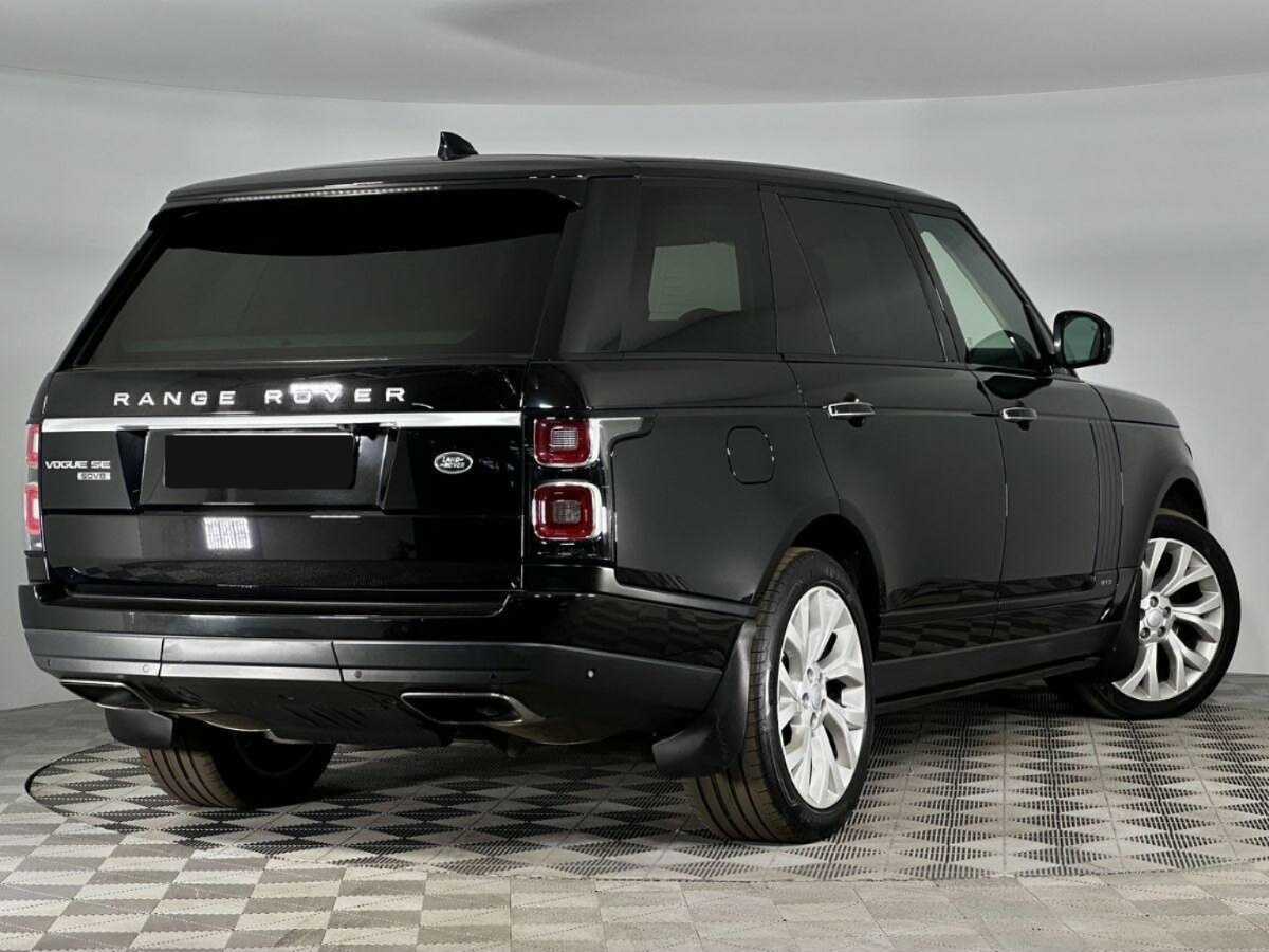 Land Rover Range Rover с пробегом — 2018 год. Фото: #1