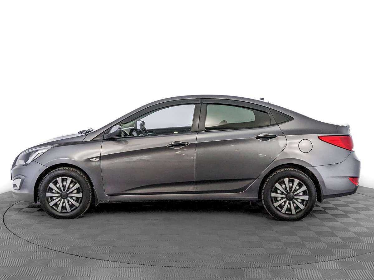 Hyundai Solaris с пробегом — 2015 год. Фото: #7
