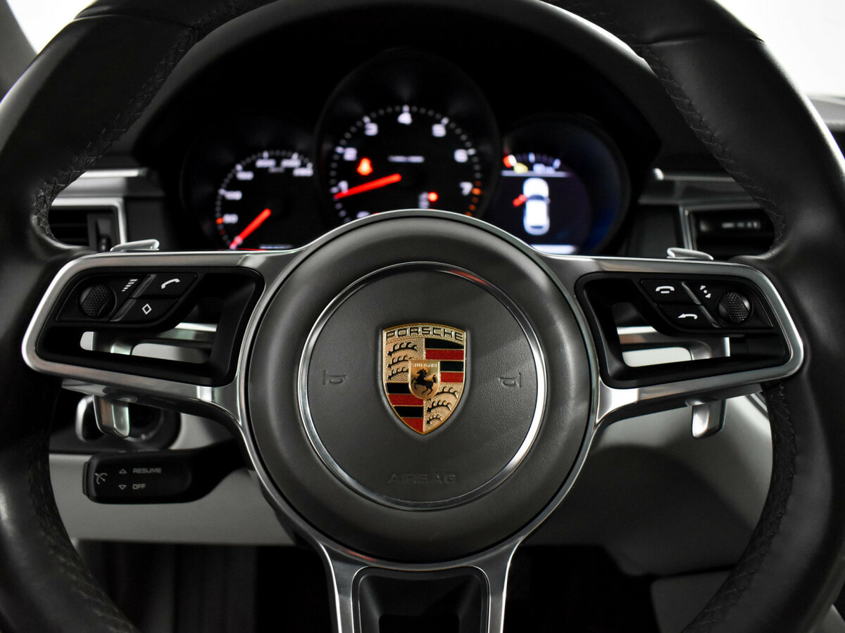 Porsche Macan с пробегом — 2018 год. Фото: #21
