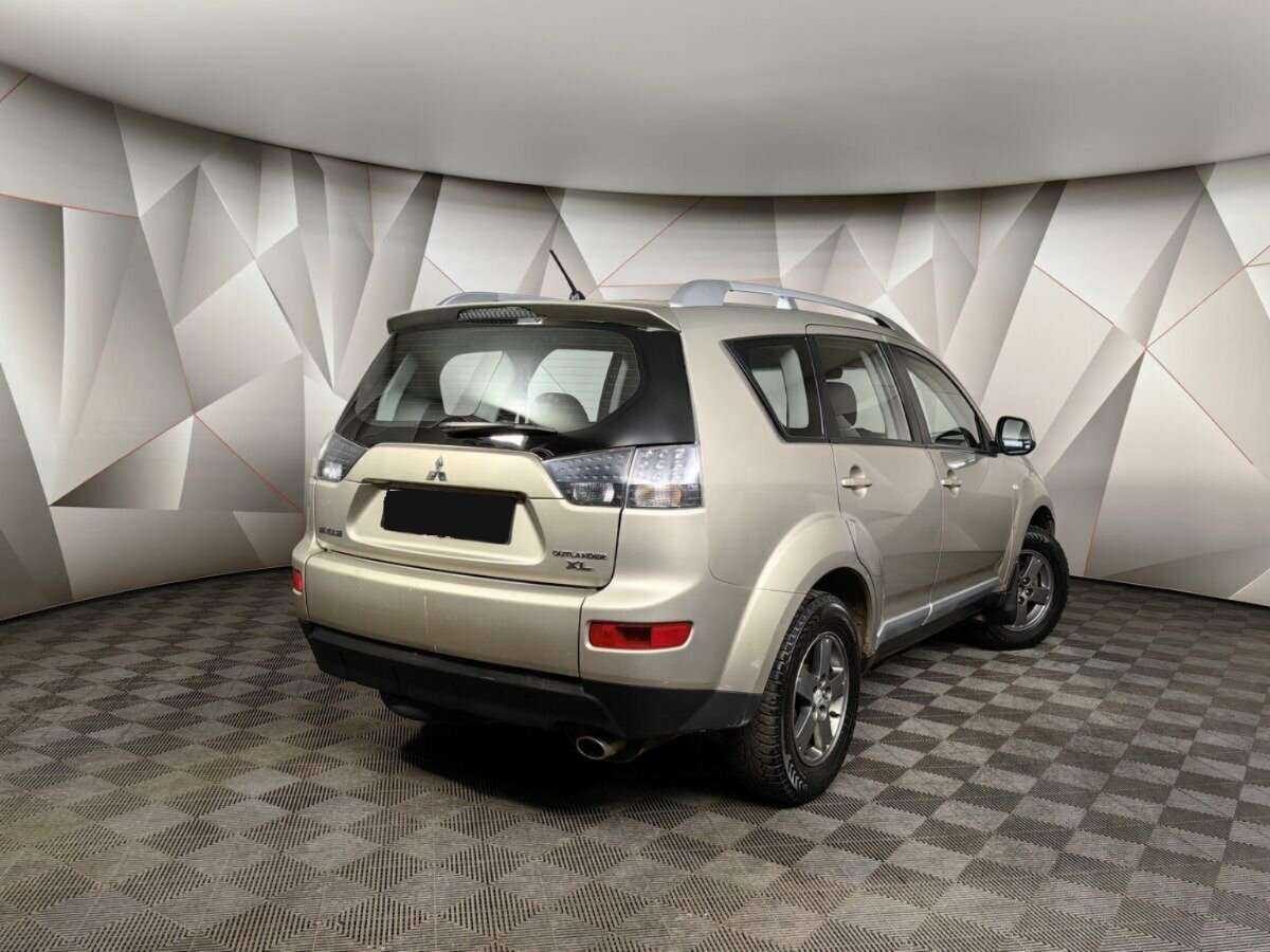 Mitsubishi Outlander с пробегом — 2008 год. Фото: #1