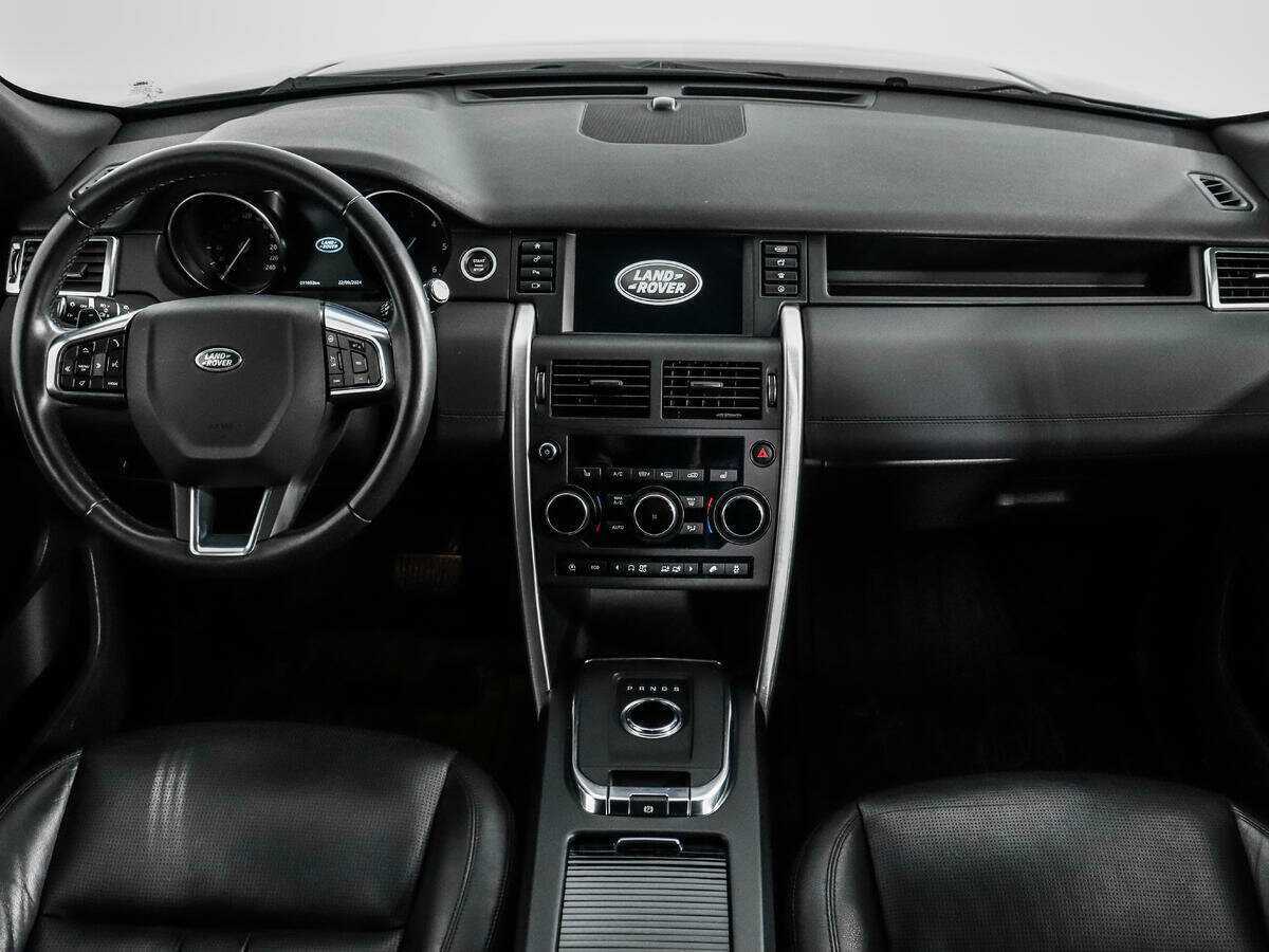 Land Rover Discovery Sport с пробегом — 2018 год. Фото: #12