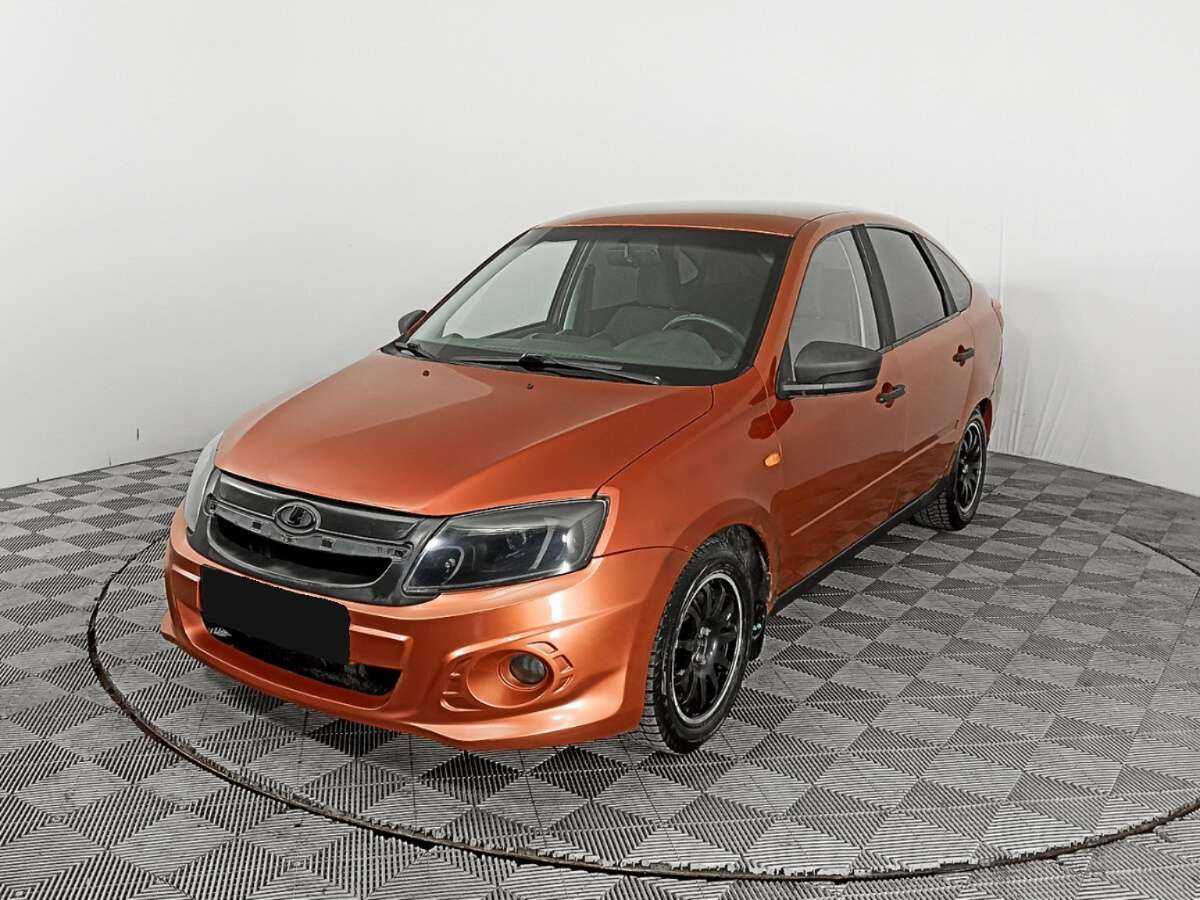 Lada (ВАЗ) Granta с пробегом — 2015 год. Посмотреть фото