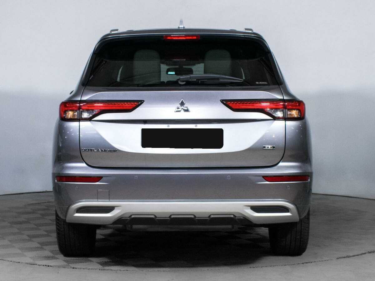 Mitsubishi Outlander с пробегом — 2022 год. Фото: #5