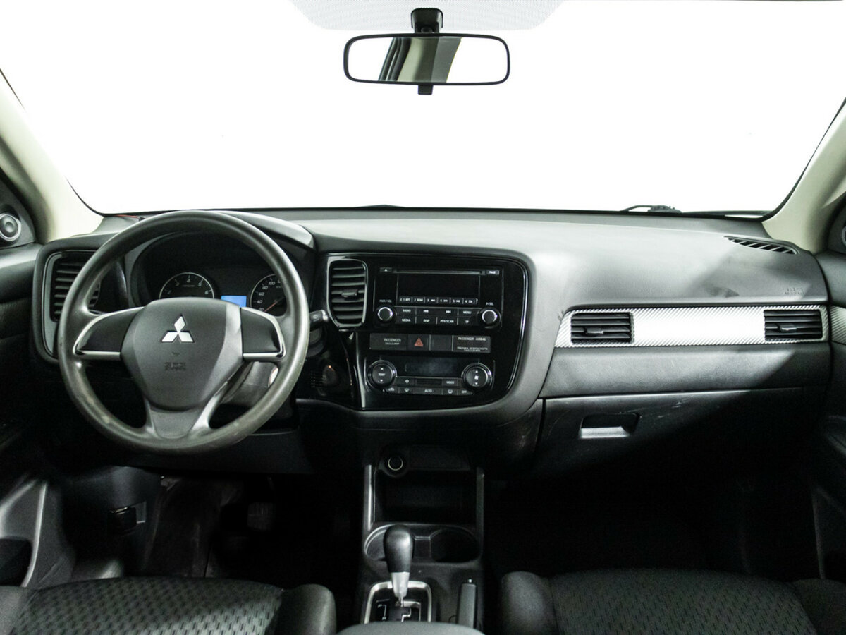 Mitsubishi Outlander с пробегом — 2013 год. Фото: #12