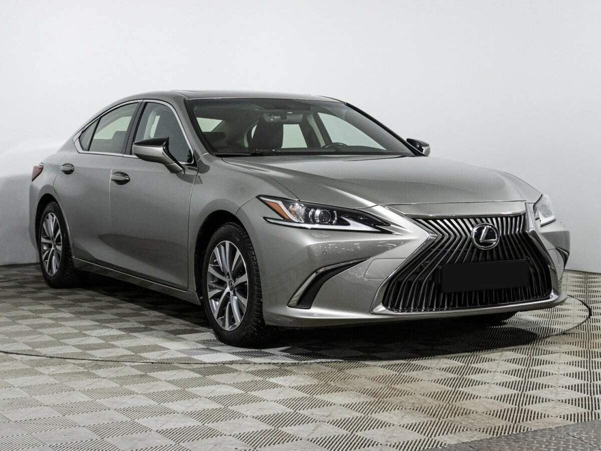 Lexus ES с пробегом — 2018 год. Фото: #2