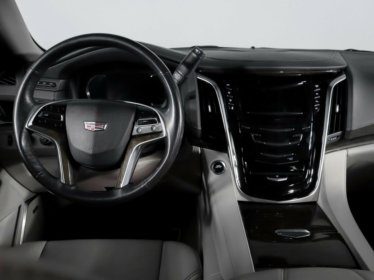 Cadillac Escalade с пробегом — 2019 год. Фото: #11