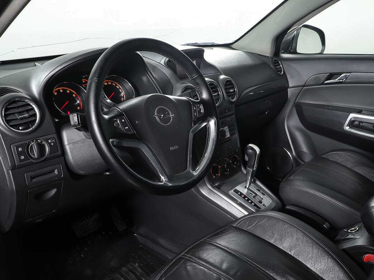 Opel Antara с пробегом — 2011 год. Фото: #11