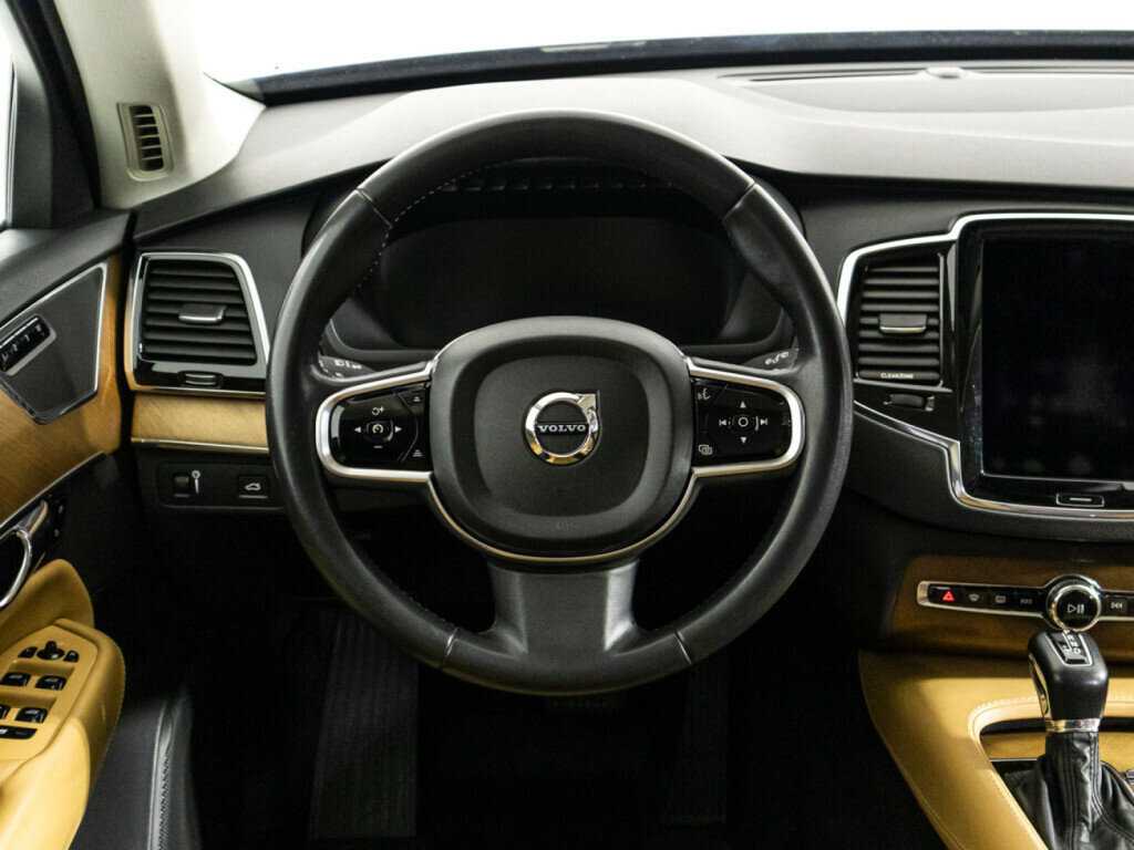 Volvo XC90 с пробегом — 2015 год. Фото: #20