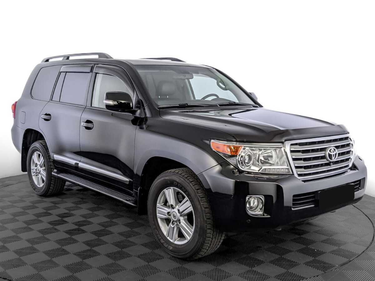 Toyota Land Cruiser с пробегом — 2014 год. Фото: #2