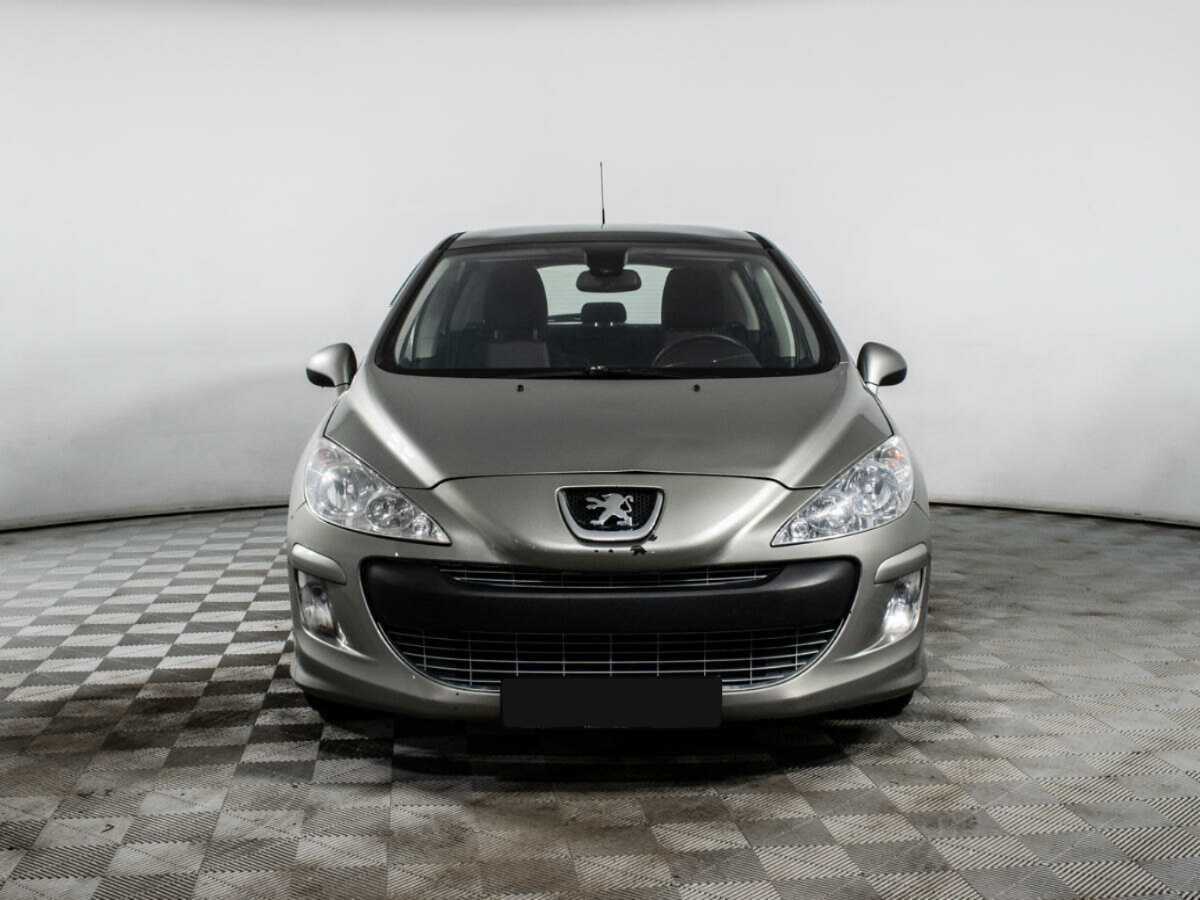 Peugeot 308 с пробегом — 2010 год. Фото: #1