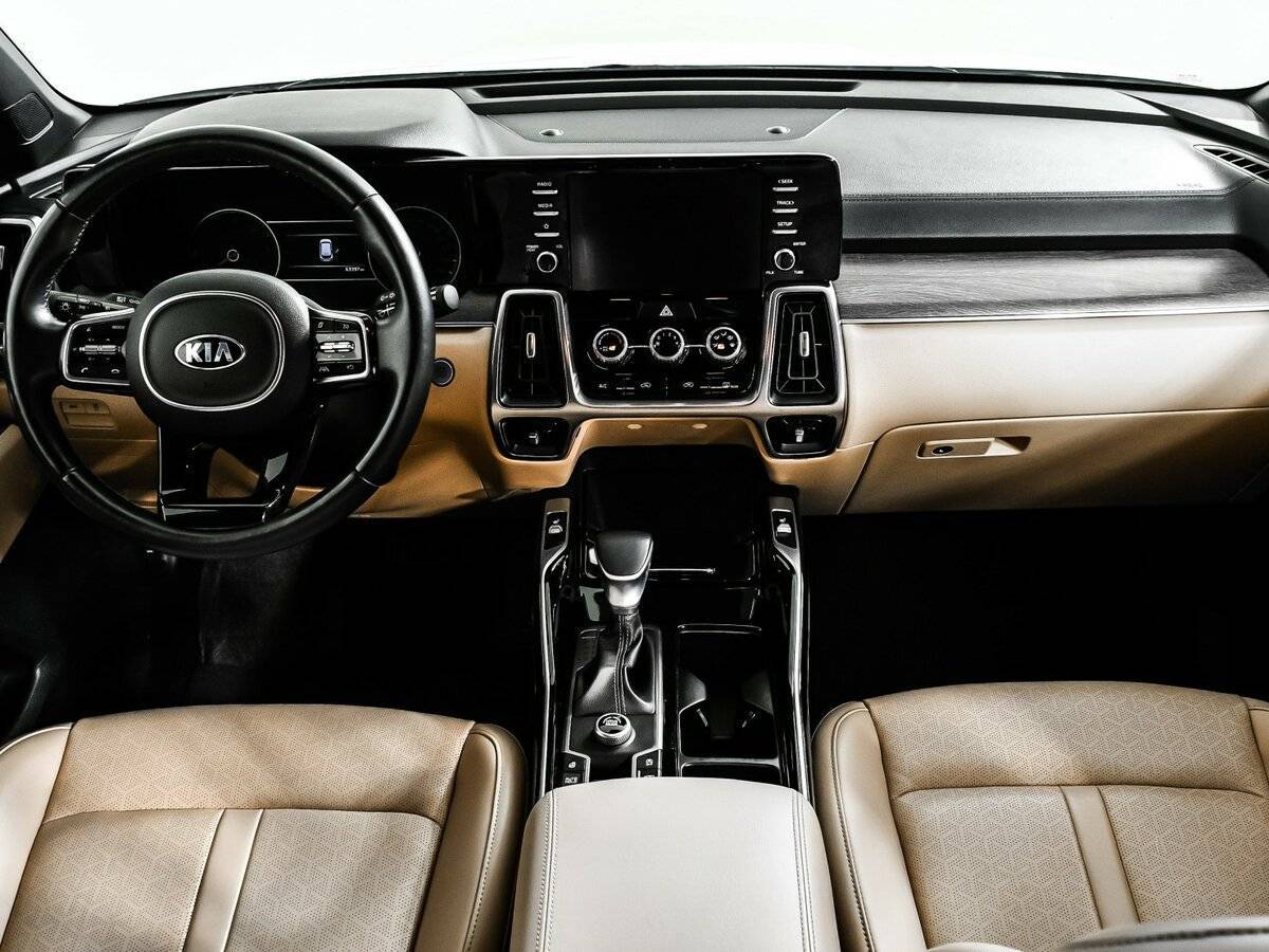 Kia Sorento с пробегом — 2020 год. Фото: #10