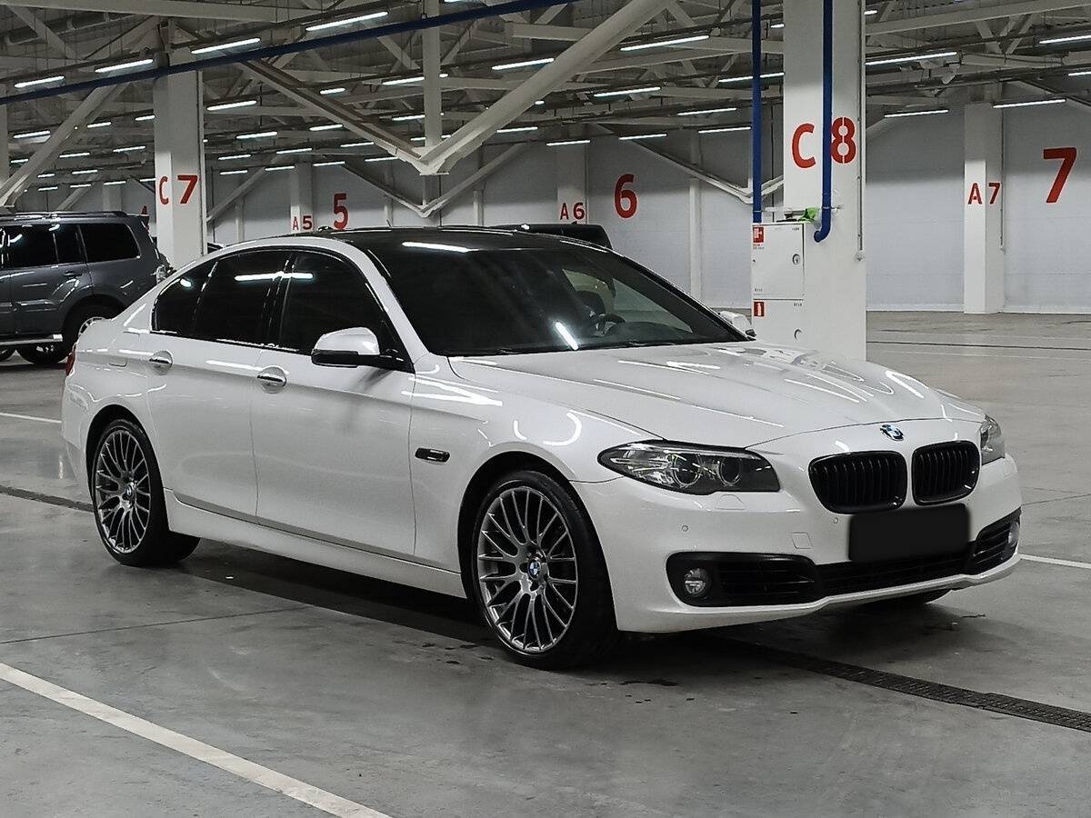 BMW 5 серии с пробегом — 2015 год. Фото: #2