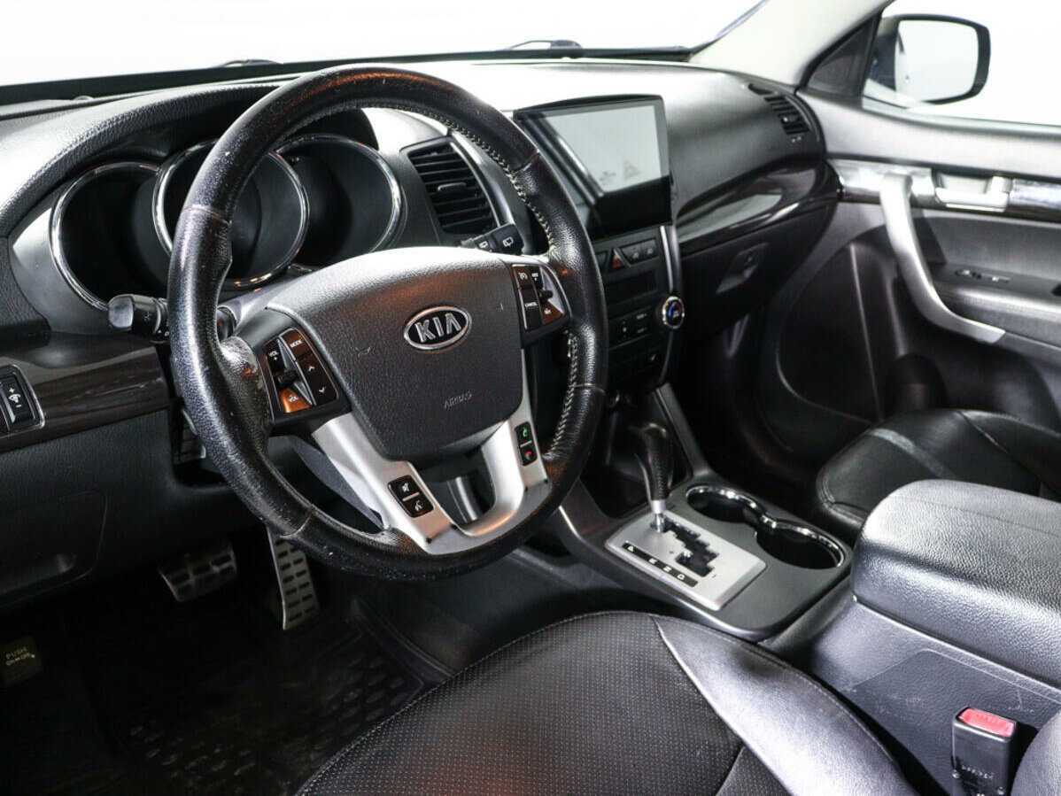 Kia Sorento с пробегом — 2011 год. Фото: #13