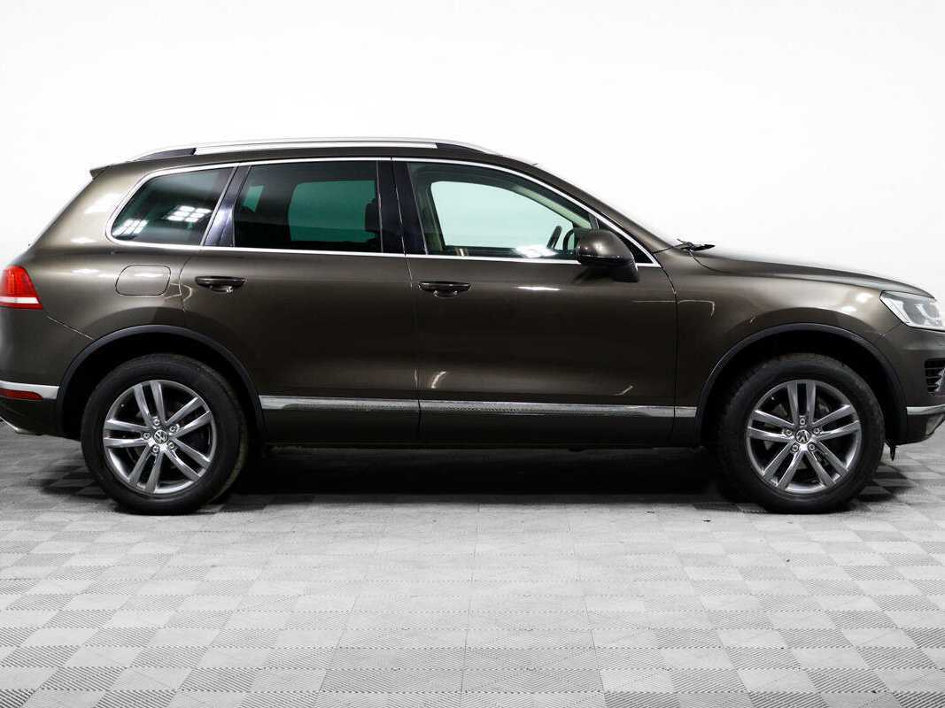 Volkswagen Touareg с пробегом — 2016 год. Фото: #3