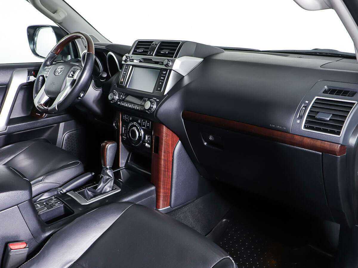 Toyota Land Cruiser Prado с пробегом — 2014 год. Фото: #8