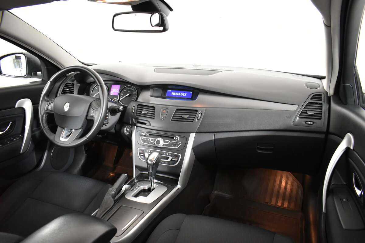 Renault Latitude с пробегом — 2013 год. Фото: #9
