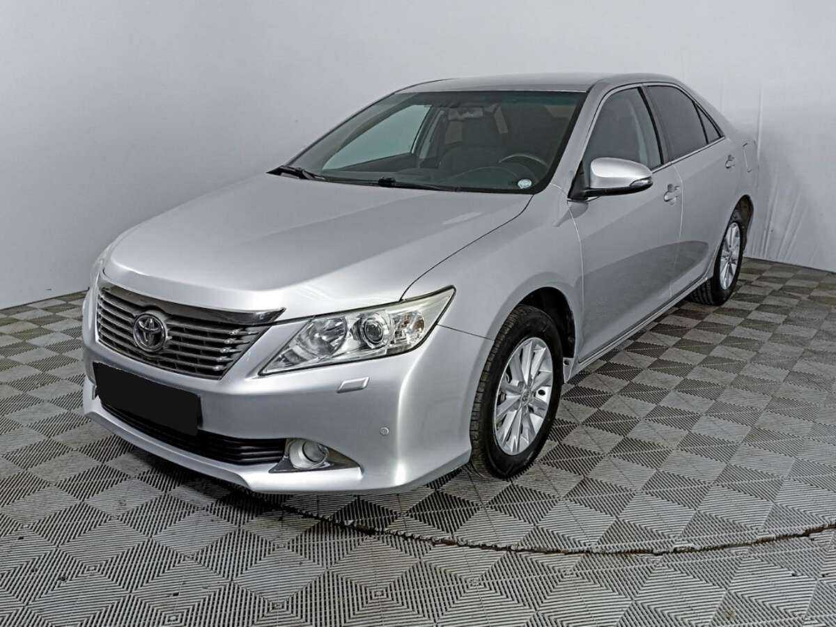 Toyota Camry с пробегом — 2012 год. Фото: #0