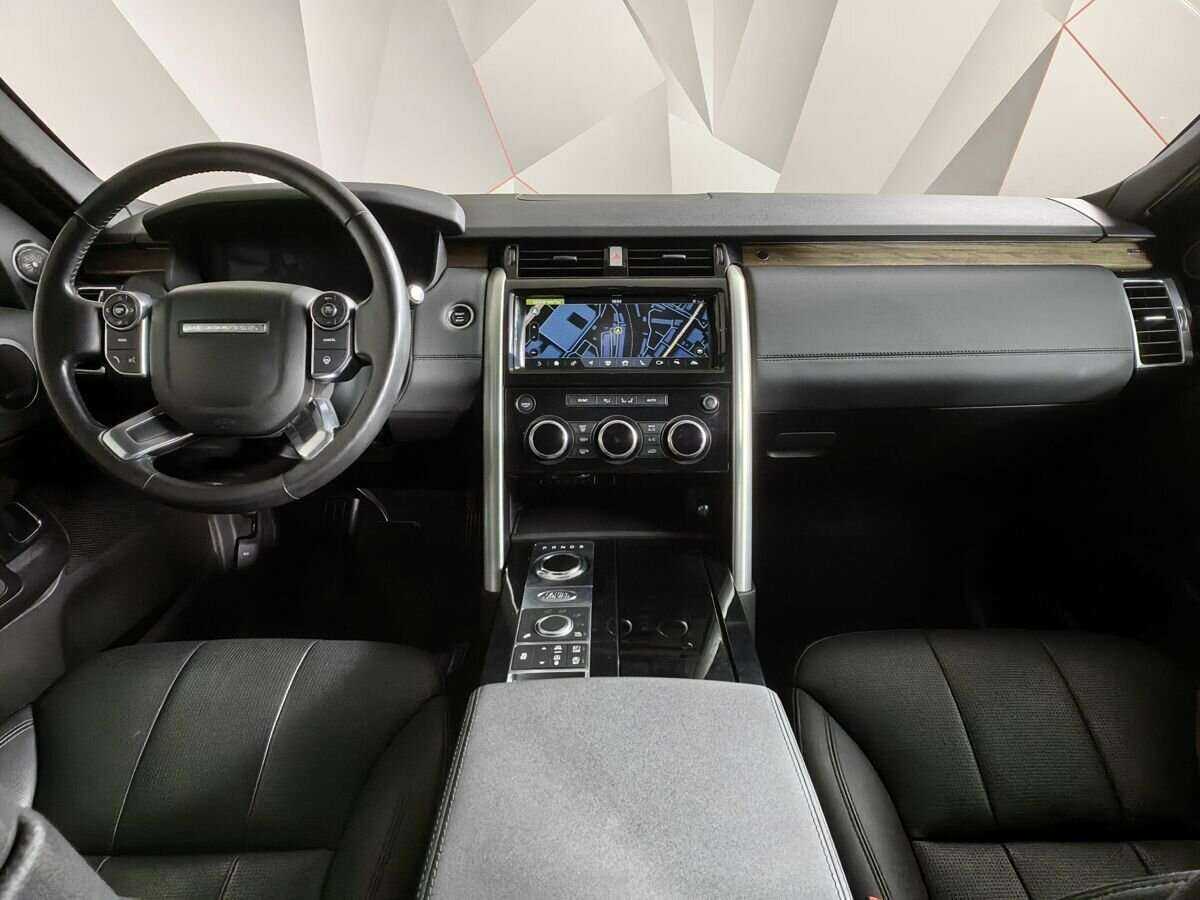 Land Rover Discovery с пробегом — 2018 год. Фото: #9
