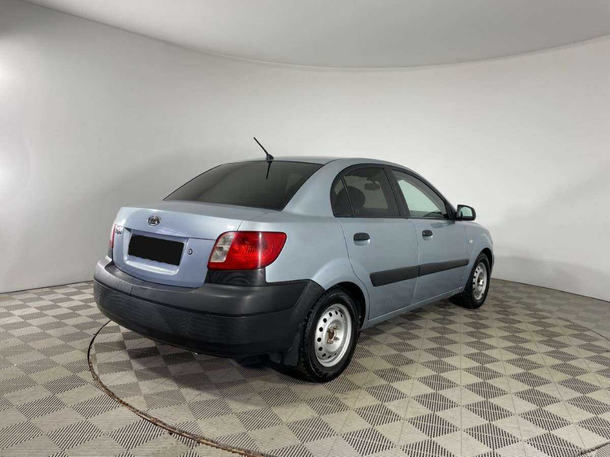 Kia Rio с пробегом — 2007 год. Фото: #3