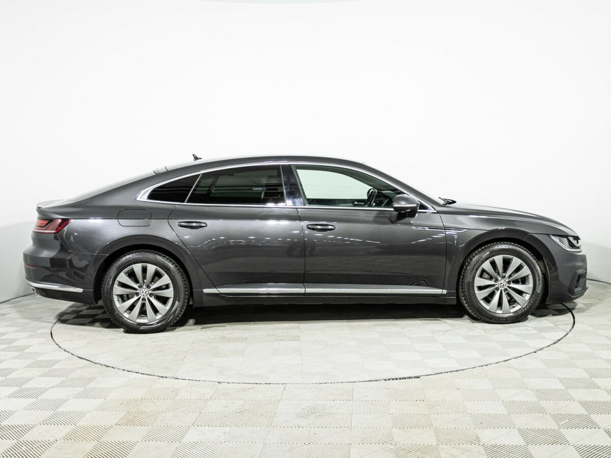 Volkswagen Arteon с пробегом — 2018 год. Фото: #3