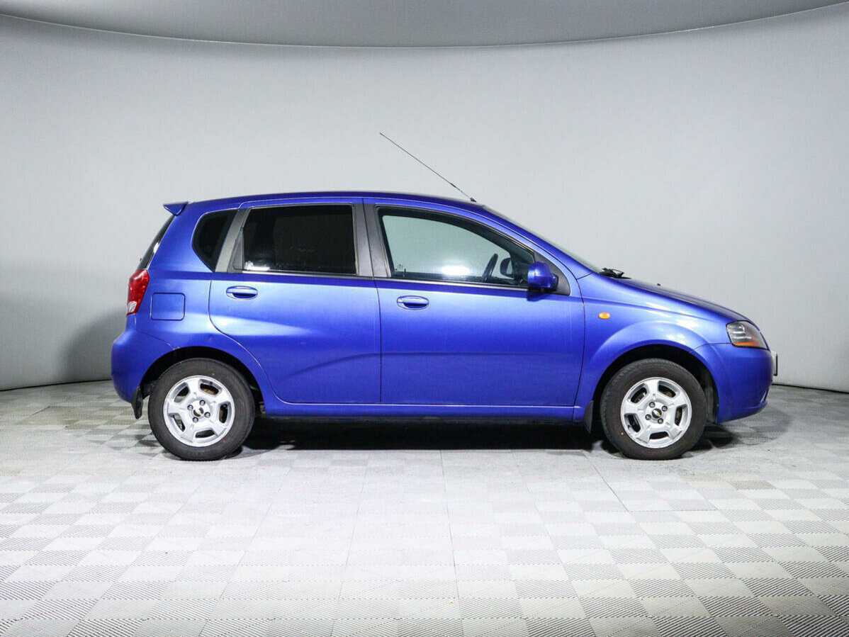 Chevrolet Aveo с пробегом — 2005 год. Фото: #3