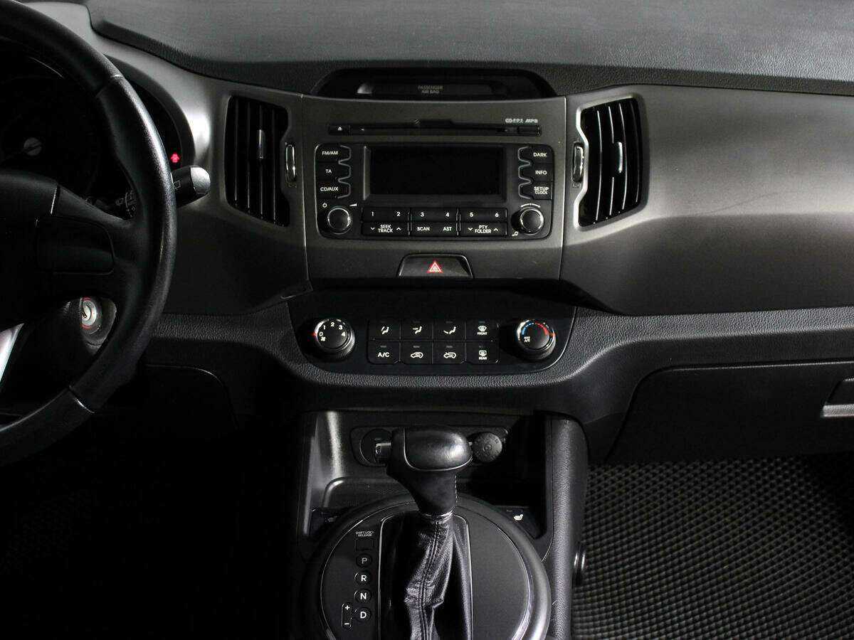 Kia Sportage с пробегом — 2011 год. Фото: #9