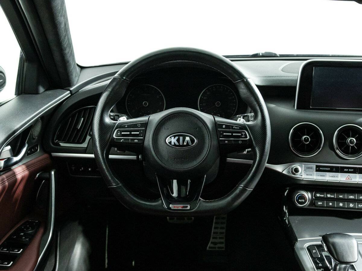 Kia Stinger с пробегом — 2018 год. Фото: #26