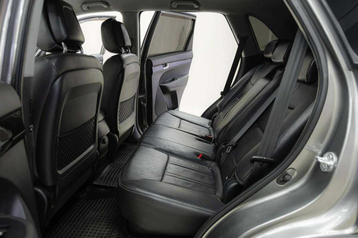 Kia Sorento с пробегом — 2011 год. Фото: #15