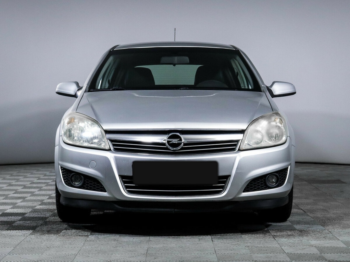 Opel Astra с пробегом — 2007 год. Фото: #1