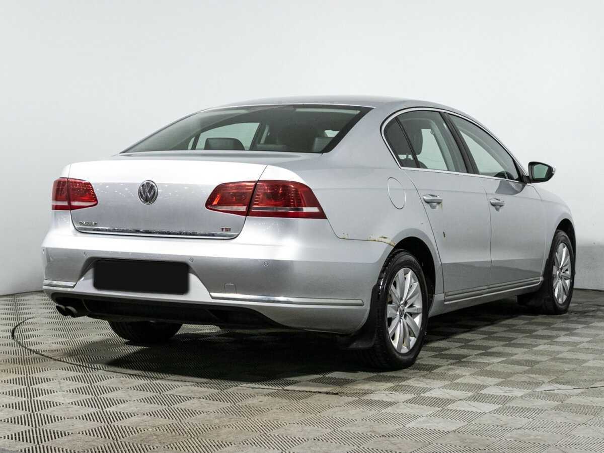 Volkswagen Passat с пробегом — 2011 год. Фото: #4