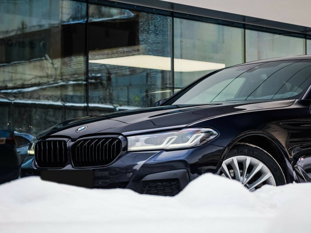 BMW 5 серии с пробегом — 2021 год. Фото: #1