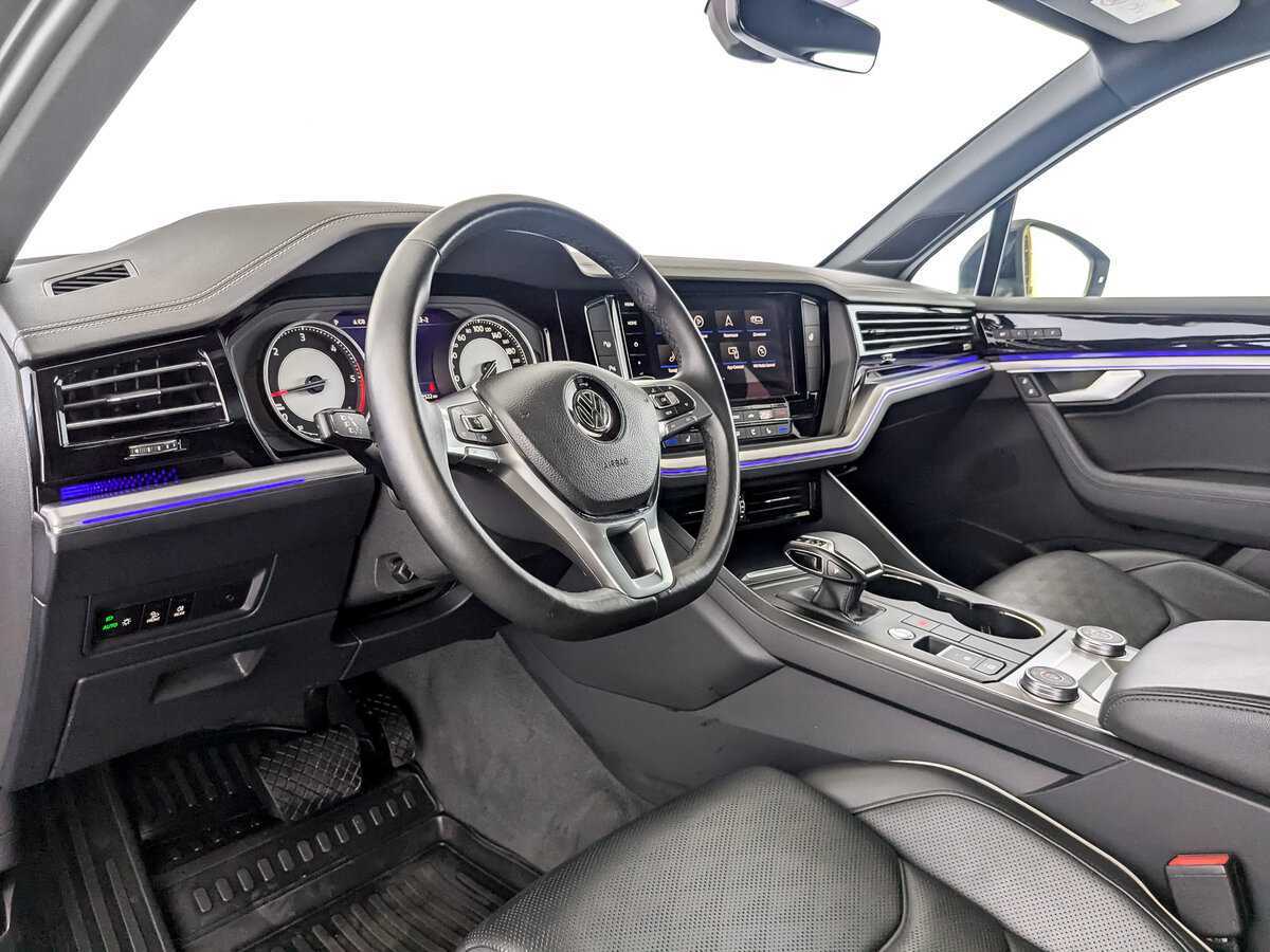 Volkswagen Touareg с пробегом — 2019 год. Фото: #13