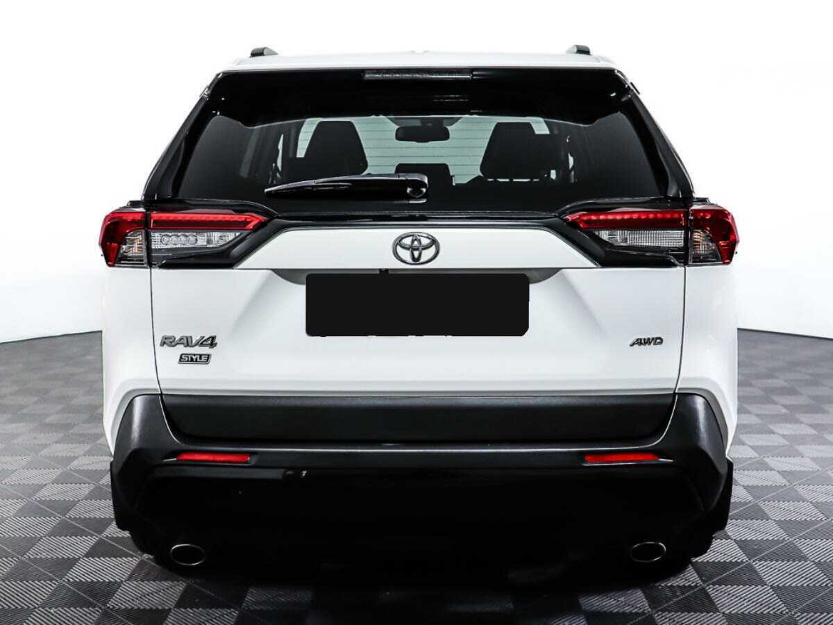 Toyota RAV4 с пробегом — 2022 год. Фото: #5