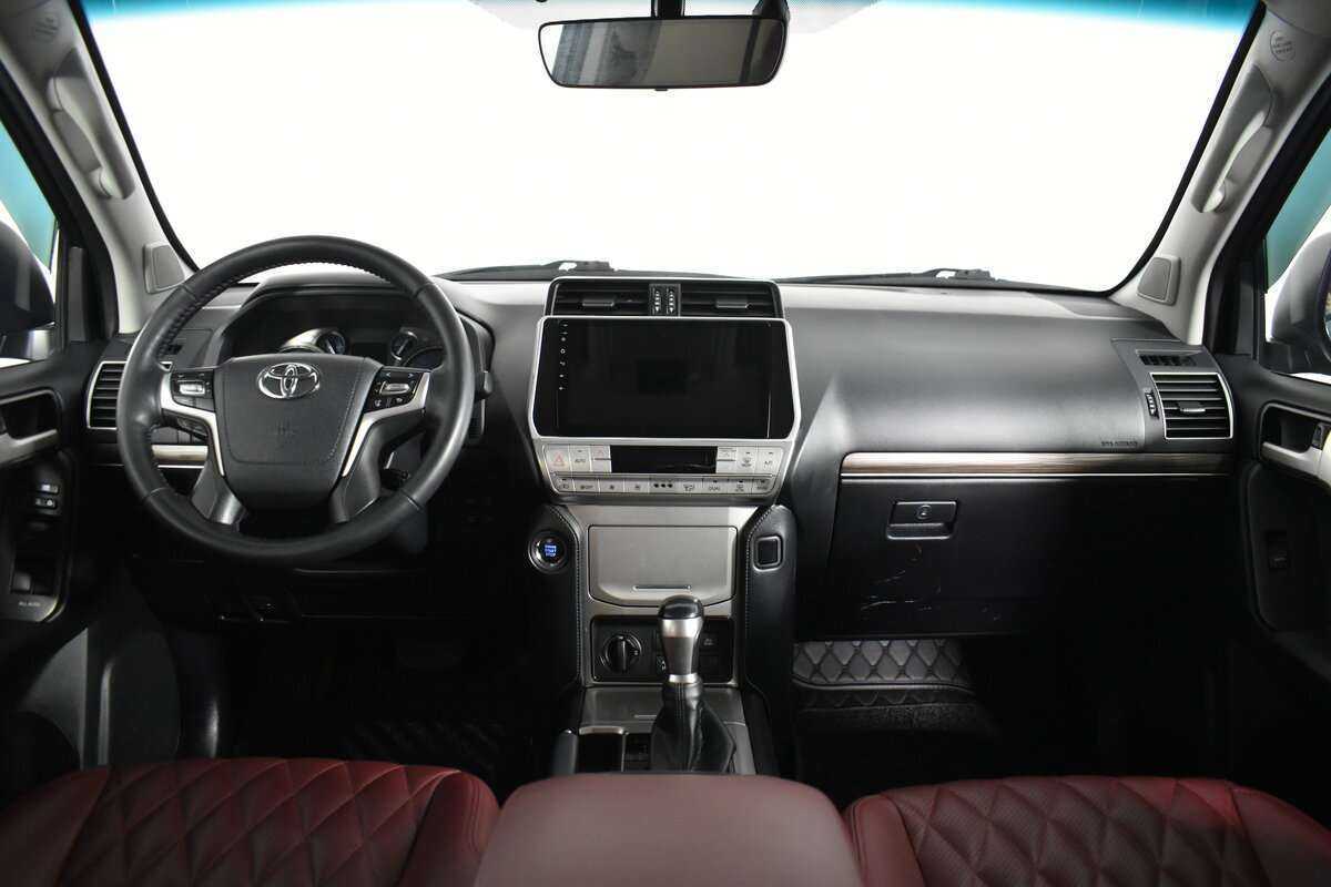 Toyota Land Cruiser Prado с пробегом — 2018 год. Фото: #14