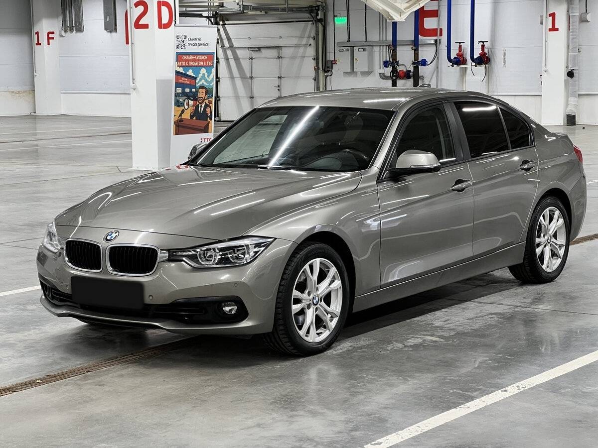 BMW 3 серии с пробегом — 2018 год. Фото: #0