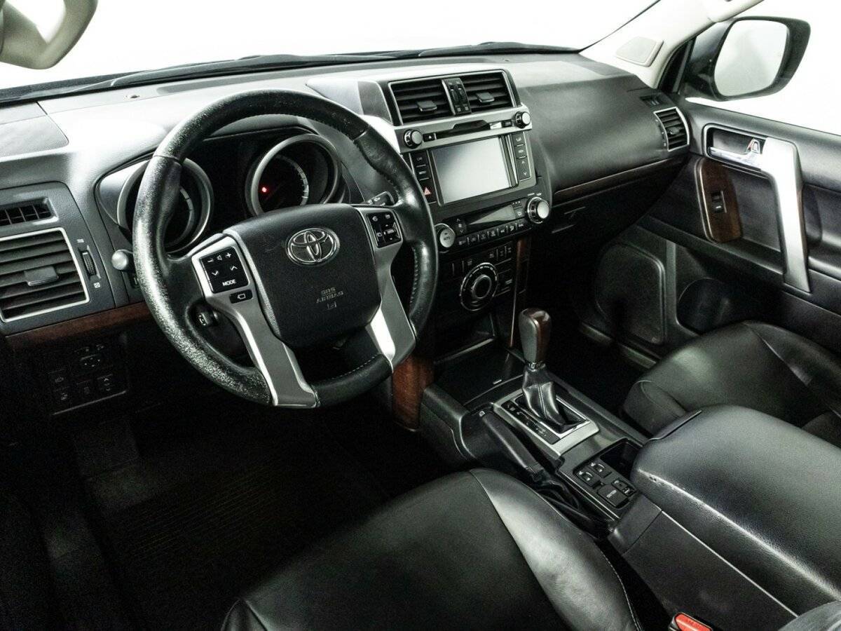 Toyota Land Cruiser Prado с пробегом — 2015 год. Фото: #10
