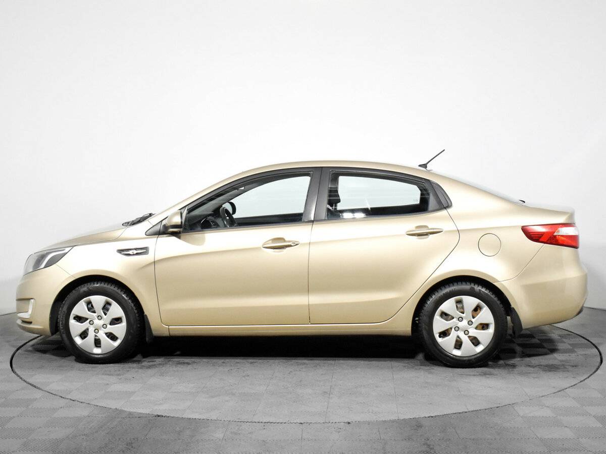 Kia Rio с пробегом — 2011 год. Фото: #7