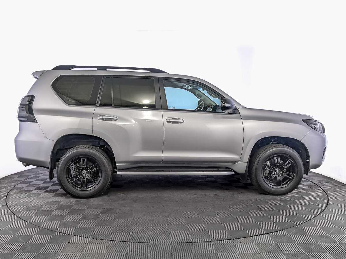 Toyota Land Cruiser Prado с пробегом — 2021 год. Фото: #3