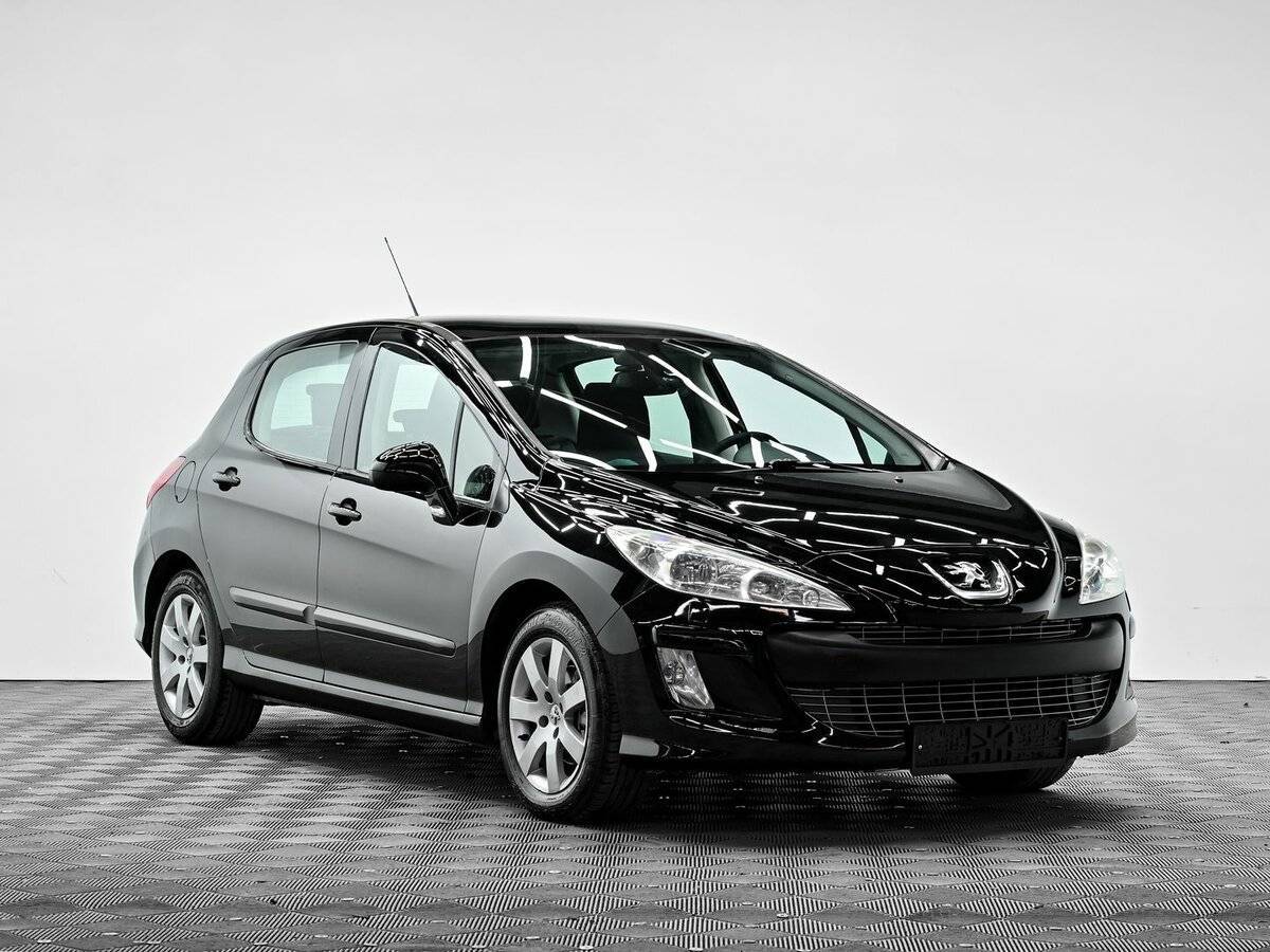 Peugeot 308 с пробегом — 2011 год. Фото: #1