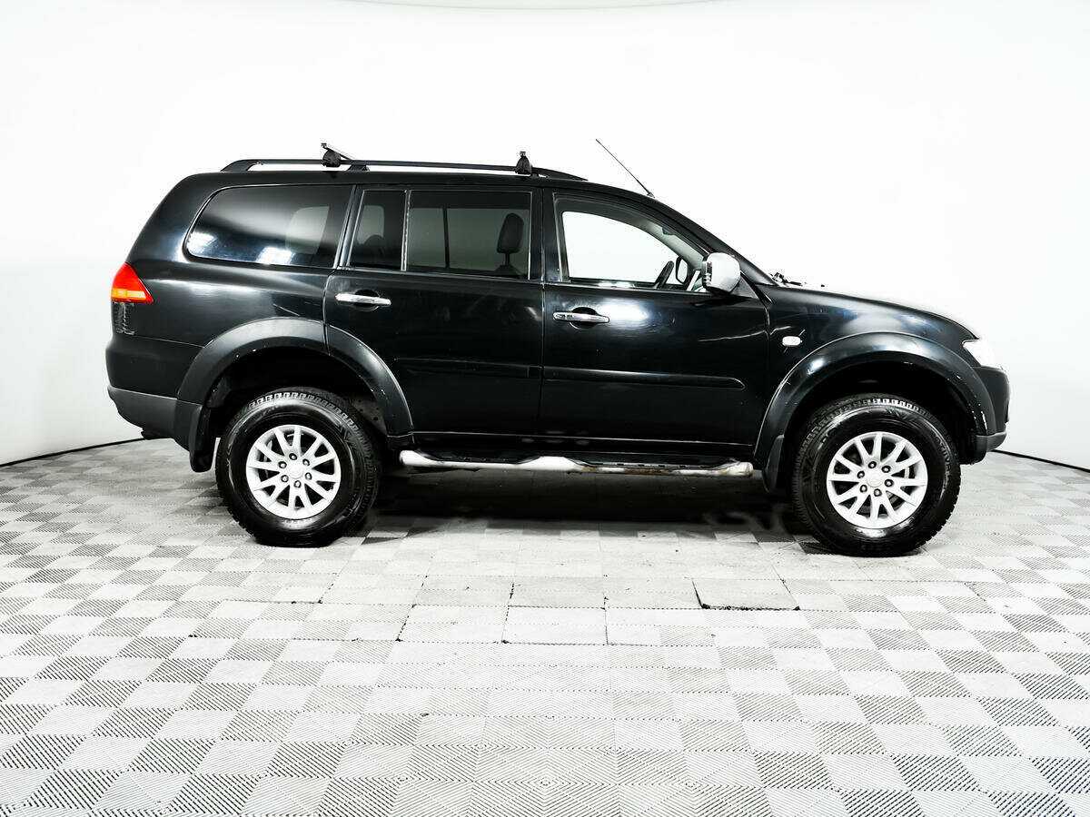 Mitsubishi Pajero Sport с пробегом — 2010 год. Фото: #3