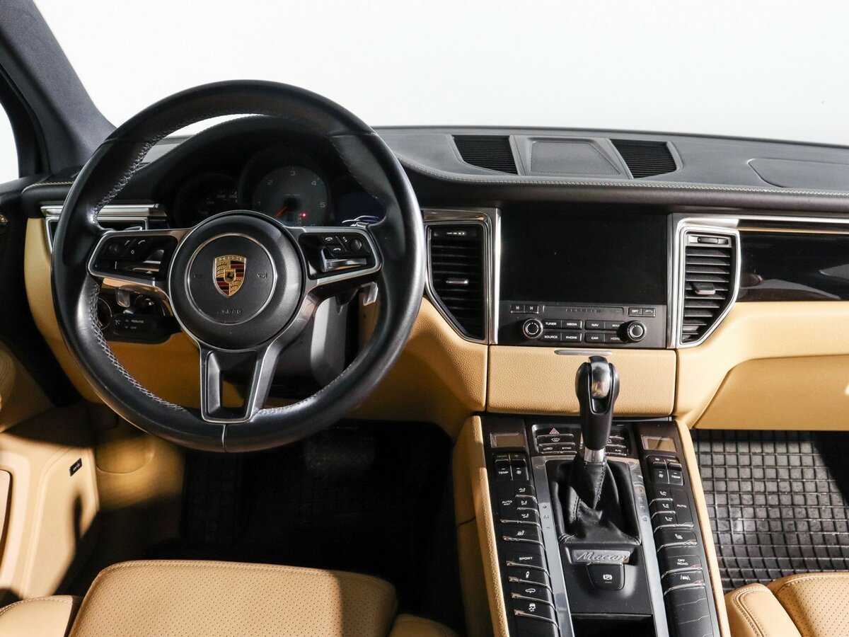 Porsche Macan с пробегом — 2016 год. Фото: #9