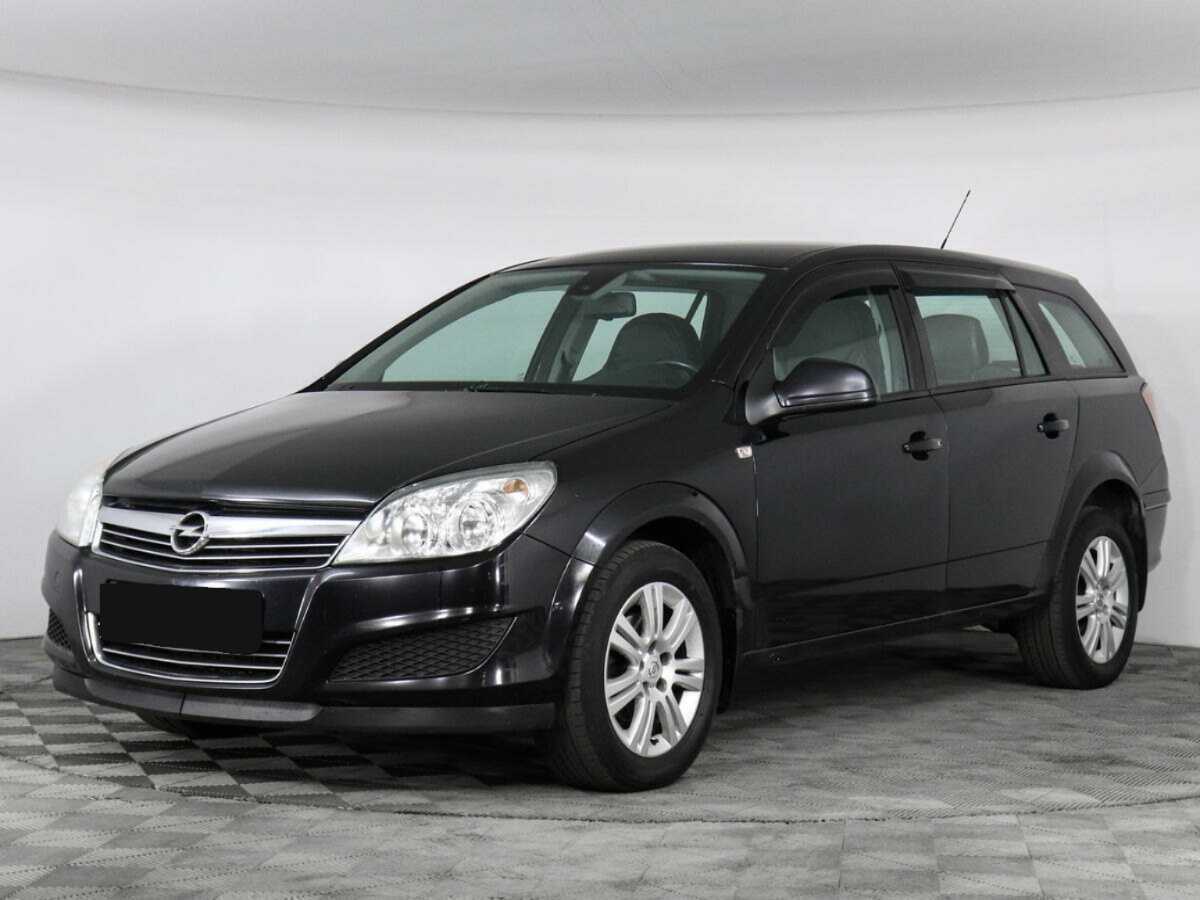 Opel Astra с пробегом — 2011 год. Фото: #0