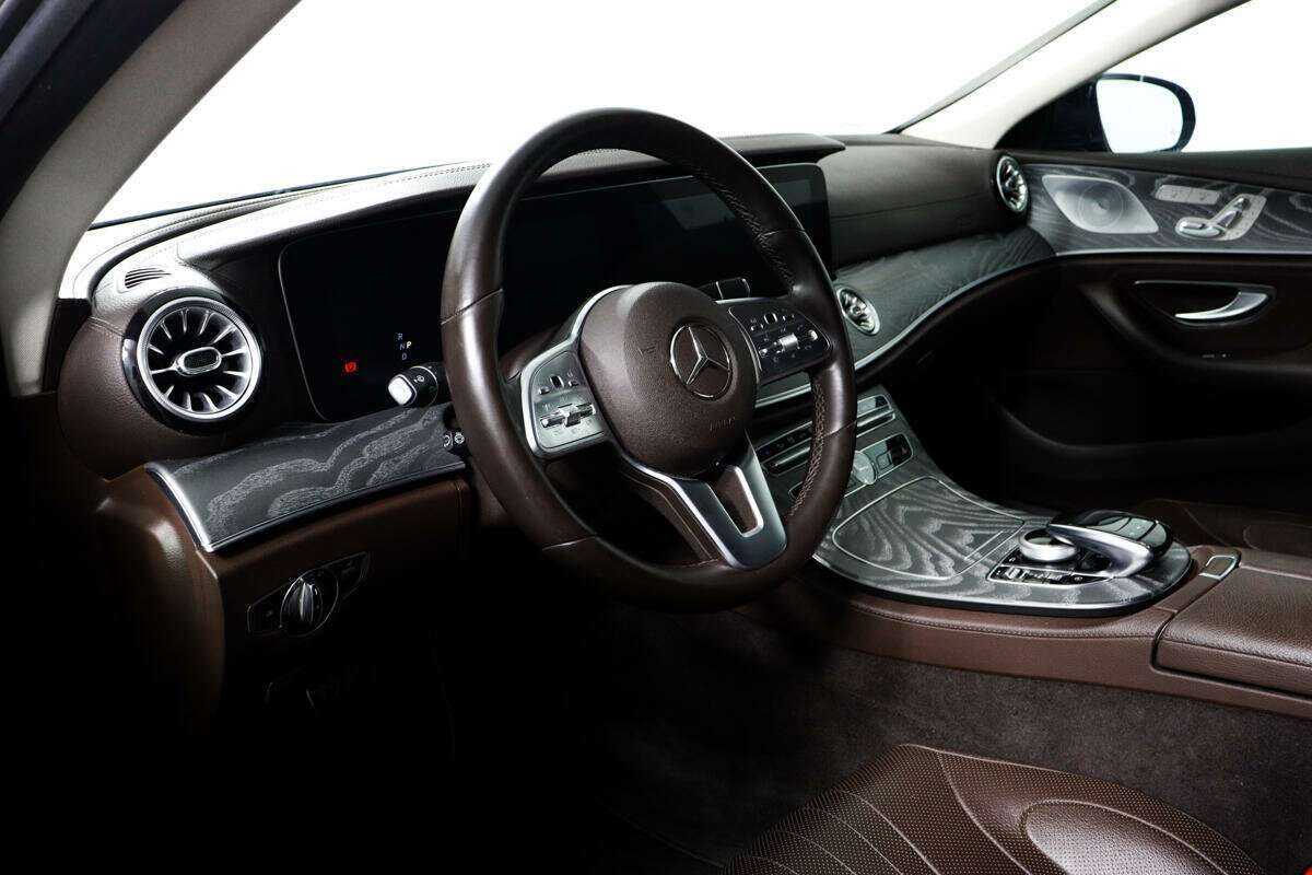 Mercedes-Benz CLS с пробегом — 2019 год. Фото: #12