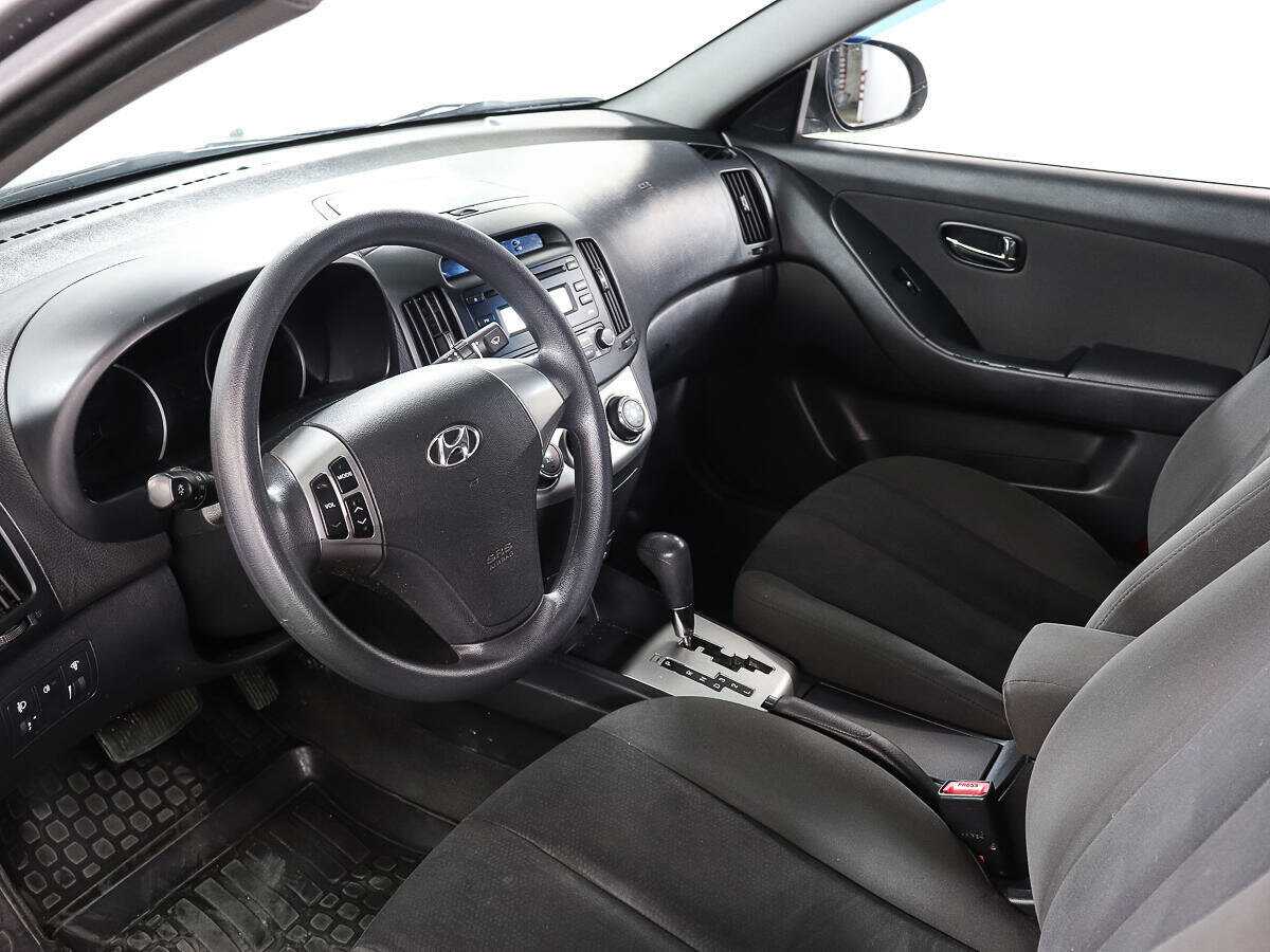 Hyundai Elantra с пробегом — 2011 год. Фото: #12