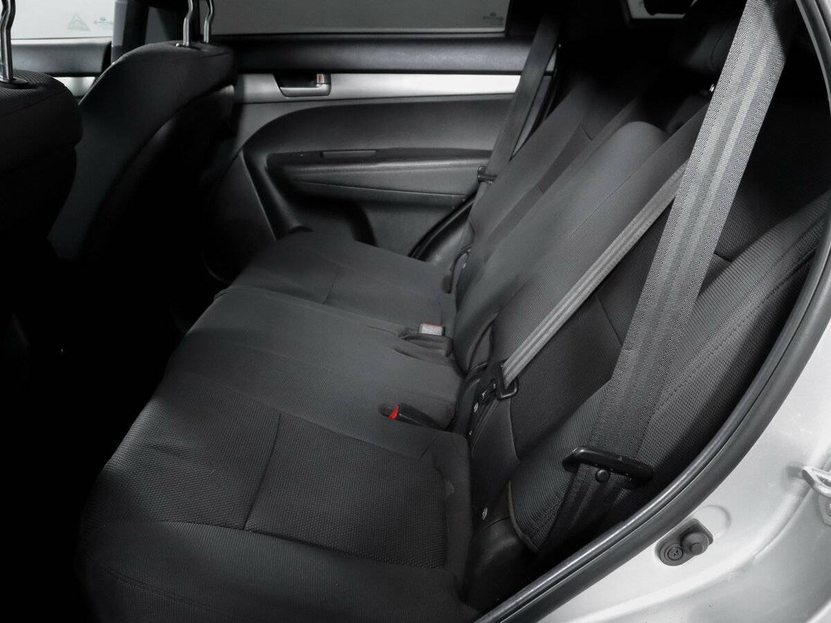 Kia Sorento с пробегом — 2011 год. Фото: #9