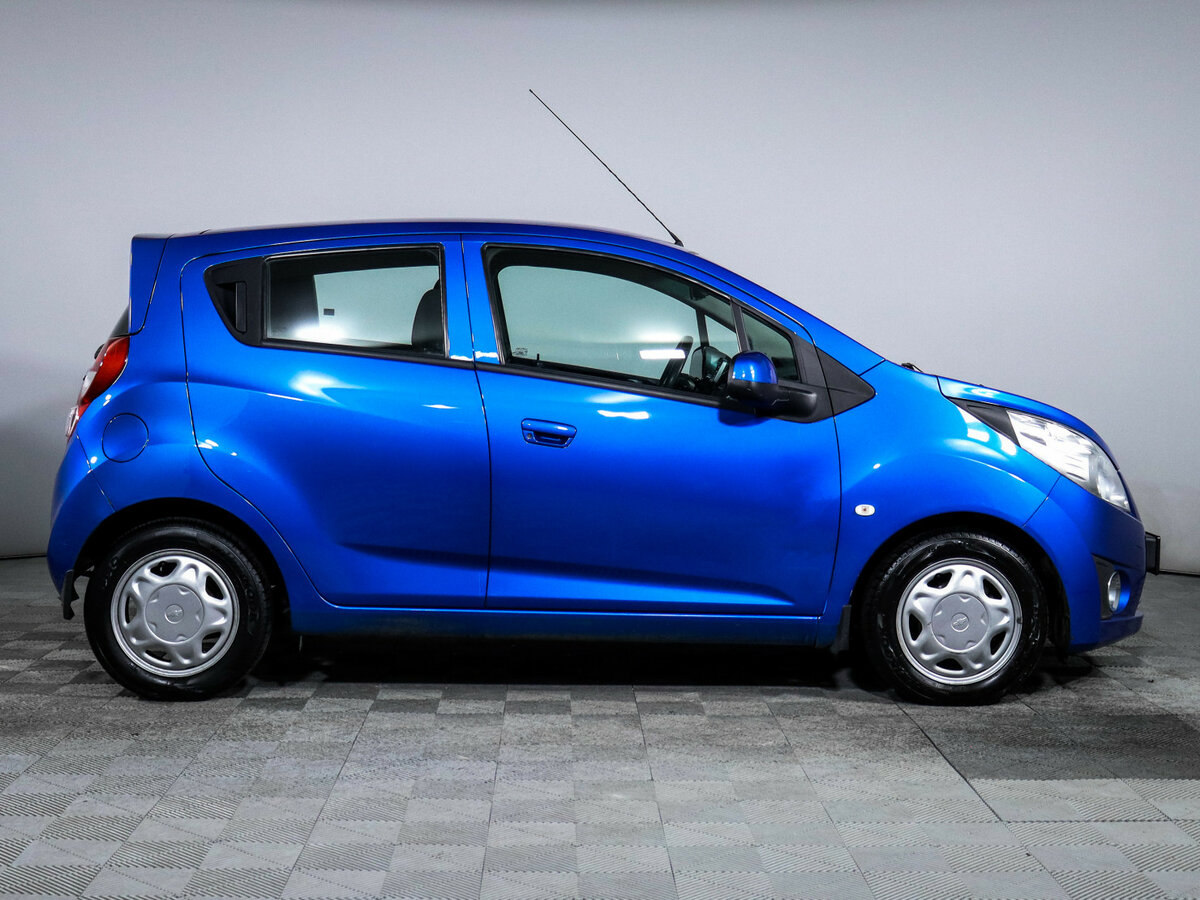 Chevrolet Spark с пробегом — 2014 год. Фото: #3