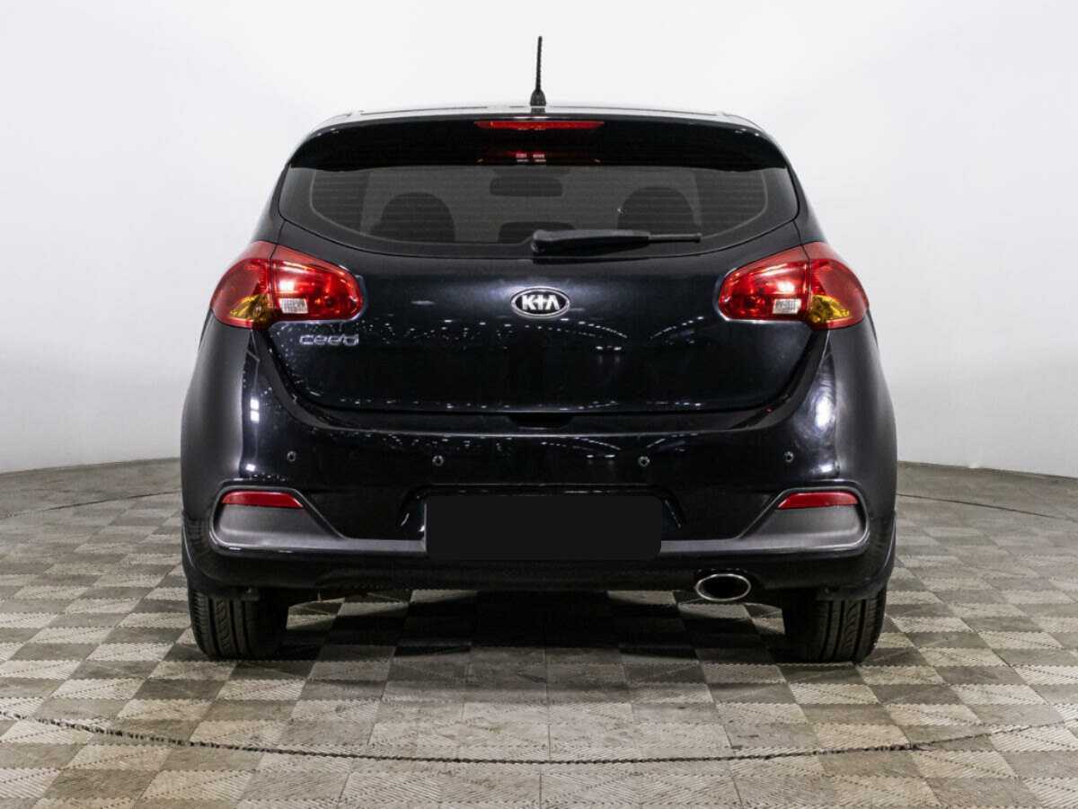 Kia Ceed с пробегом — 2015 год. Фото: #5