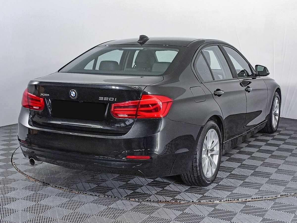 BMW 3 серии с пробегом — 2018 год. Фото: #3