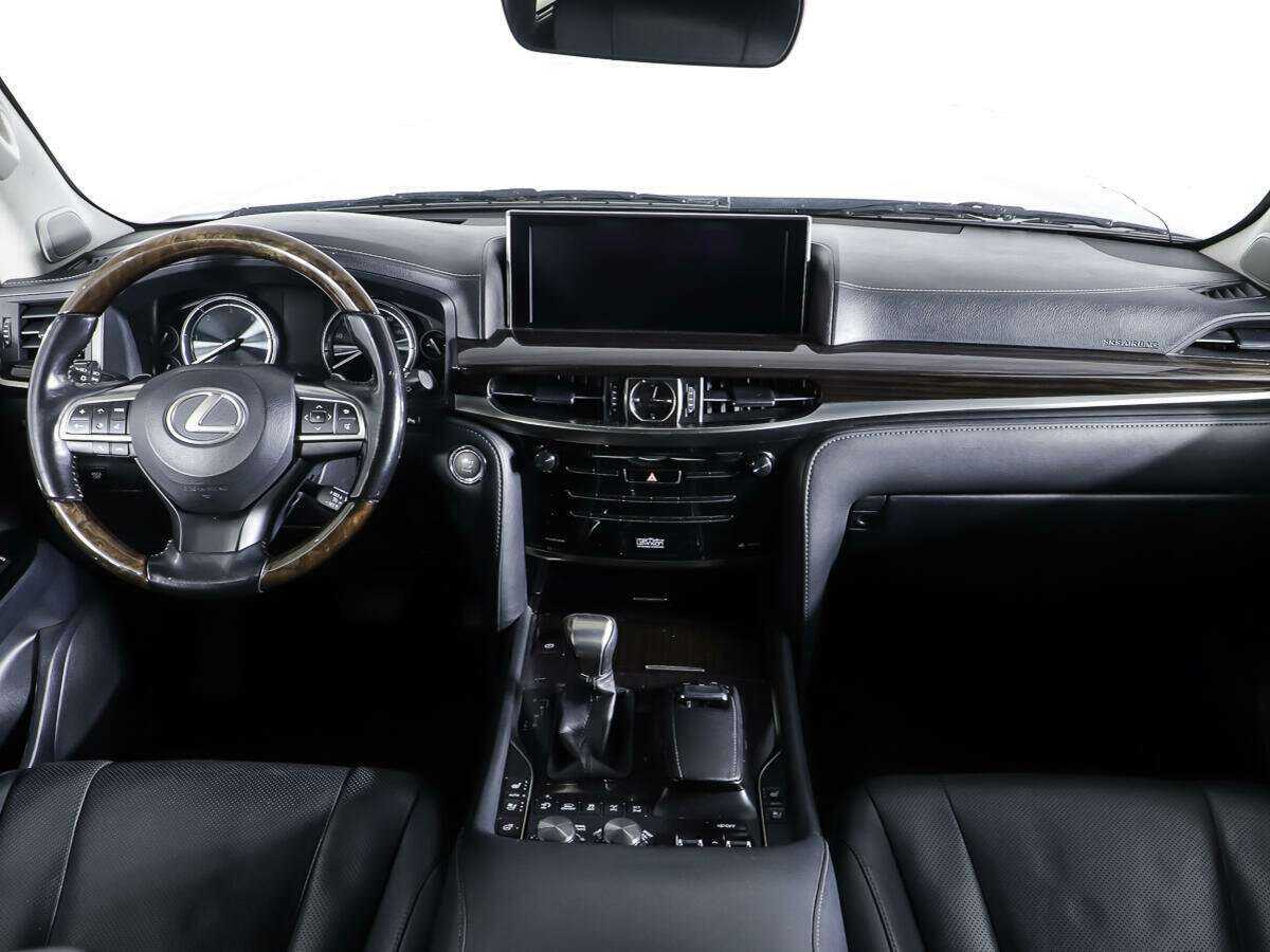 Lexus LX с пробегом — 2015 год. Фото: #10